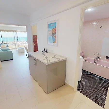 Apartamento Magnifique 2p Climatise Face Avec 2 Terrasses, Garage, Et Wifi - - Fr-1-196-352